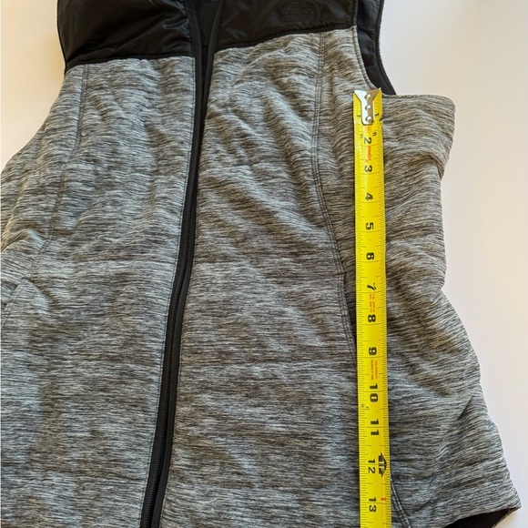 The North Face Women's Gray and Black Vest size M - Picture 7 of 9